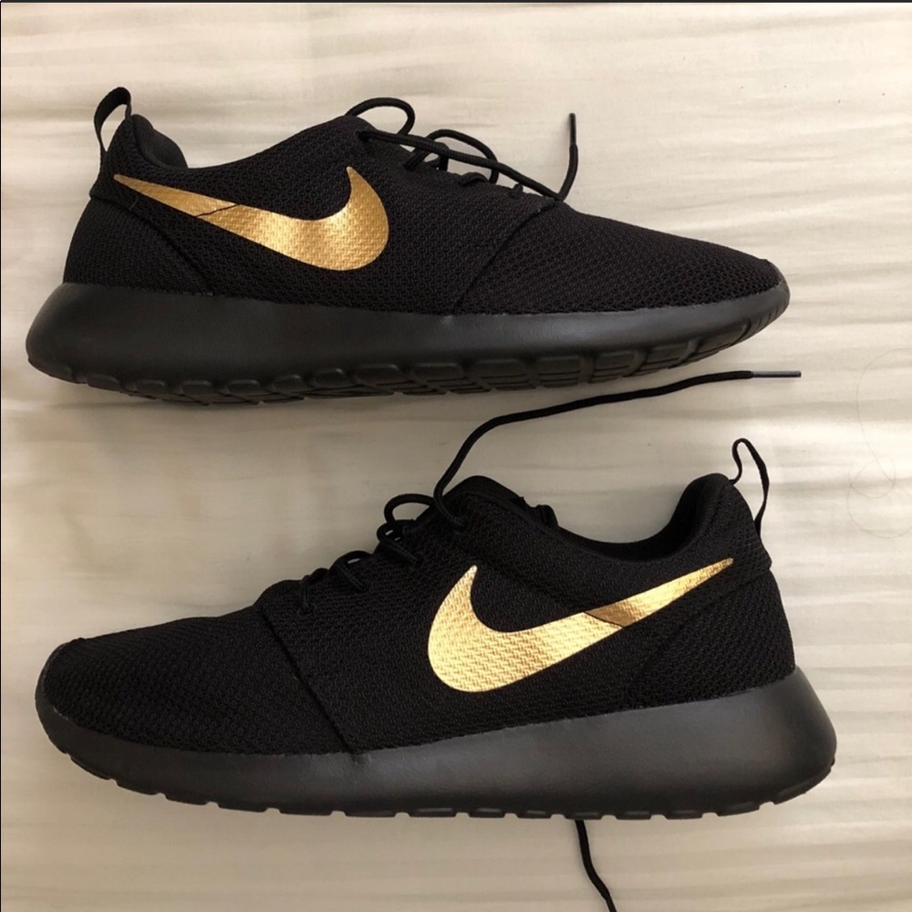 ‼️‼️‼️MENS NIKE SNEAKERS SIZE 11‼️‼️‼️